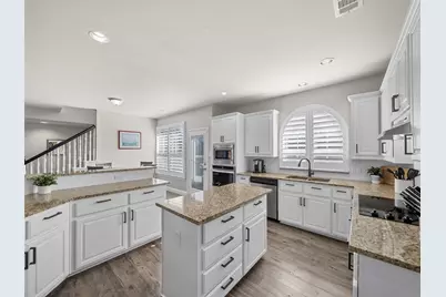 7804 Cherry Creek Drive, Plano, TX 75025 - Photo 14