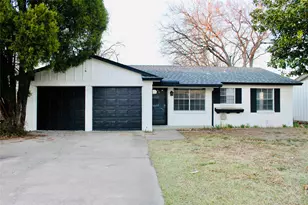 1511 Laurel Ln, Plano, TX 75074 - Photo 2