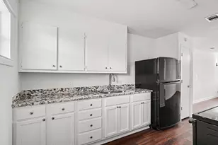 2209 Barbell Ln, Fort Worth, TX 76111 - Photo 10