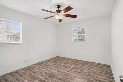 2211 Barbell Lane, Fort Worth, TX 76111 - Photo 14