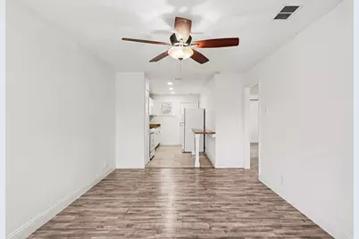 2211 Barbell Lane, Fort Worth, TX 76111 - Photo 6