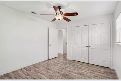 2211 Barbell Lane, Fort Worth, TX 76111 - Photo 16