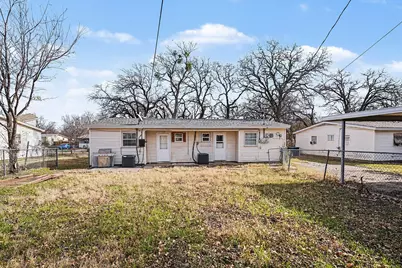 2211 Barbell Lane, Fort Worth, TX 76111 - Photo 24