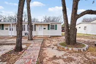 2211 Barbell Ln, Fort Worth, TX 76111 - Photo 2