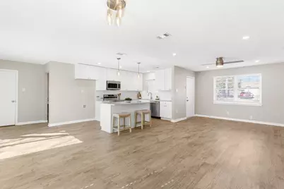 714 Pleasant Valley Road, Garland, TX 75040 - Photo 6