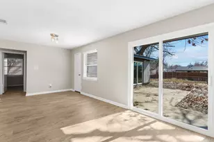 714 Pleasant Valley Rd, Garland, TX 75040 - Photo 30