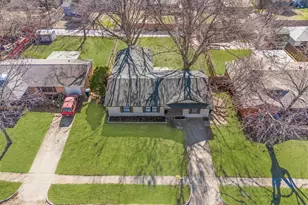 714 Pleasant Valley Rd, Garland, TX 75040 - Photo 4