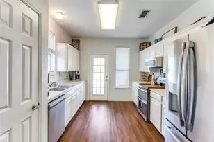 125 Timber Cross Ct, Azle, TX 76020 - Photo 2