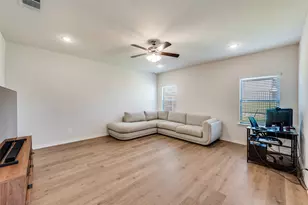 3876 Lyndhurst Ave, Little Elm, TX 75068 - Photo 6