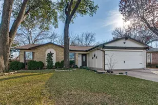 210 Blair Ln, Arlington, TX 76014 - Photo 1