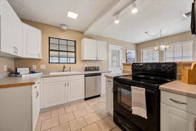 1511 Brook Forest Drive, Mansfield, TX 76063 - Photo 12