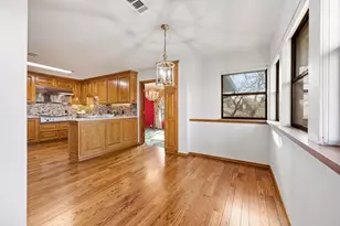 1021 Edgecliff Dr, Bedford, TX 76022 - Photo 8