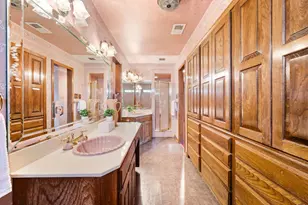 1021 Edgecliff Dr, Bedford, TX 76022 - Photo 12