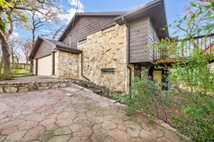 1021 Edgecliff Dr, Bedford, TX 76022 - Photo 16