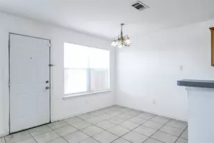 4600 Alamosa St, Fort Worth, TX 76119 - Photo 8