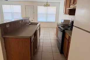 4600 Alamosa St, Fort Worth, TX 76119 - Photo 2