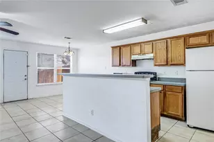 4600 Alamosa St, Fort Worth, TX 76119 - Photo 6