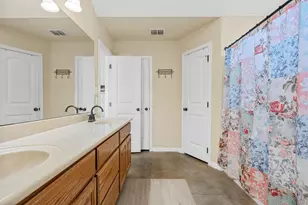 900 W Elizabeth Dr, Robinson, TX 76706 - Photo 16