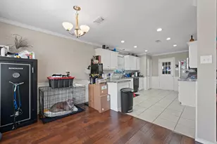 1000 Dorsey St, Burleson, TX 76028 - Photo 18