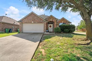 200 Valley View Dr, Waxahachie, TX 75167 - Photo 1