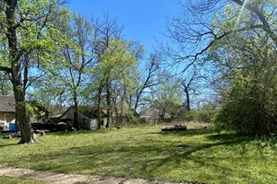 1201 W Market St, Honey Grove, TX 75446 - Photo 24