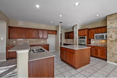 6500 Hickory Hill Drive, Plano, TX 75074 - Photo 8