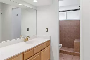 1140 Gloucester Ct S, Irving, TX 75062 - Photo 16