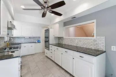 1140 Gloucester Court S, Irving, TX 75062 - Photo 14