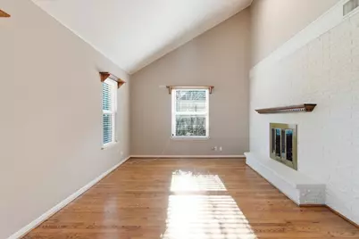 1140 Gloucester Court S, Irving, TX 75062 - Photo 4