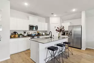 552 Stone Hollow Dr, Van Alstyne, TX 75495 - Photo 10