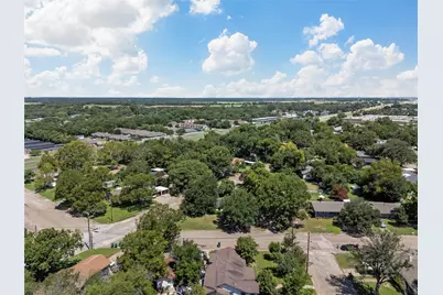 200 Brenda Street, Waco, TX 76705 - Photo 24