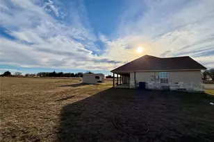 487 Co Rd 2622, Decatur, TX 76234 - Photo 2