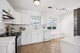 430 Mayrant Dr, Dallas, TX 75224 - Photo 18