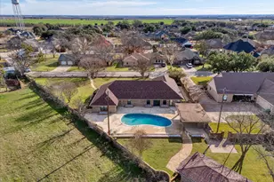 1505 Jane Ln, West, TX 76691 - Photo 32