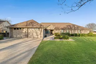 1505 Jane Ln, West, TX 76691 - Photo 2