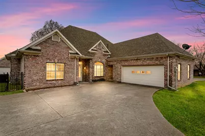 301 N Elm, Quinlan, TX 75474 - Photo 2