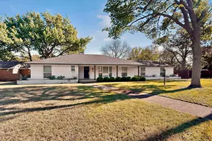 766 S Manus Dr, Dallas, TX 75224 - Photo 16