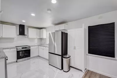 709 Dallas Street, Grand Prairie, TX 75051 - Photo 8