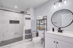 709 Dallas St, Grand Prairie, TX 75051 - Photo 22