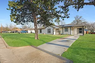 709 Dallas St, Grand Prairie, TX 75051 - Photo 2