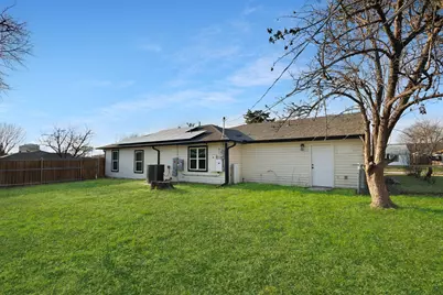 709 Dallas Street, Grand Prairie, TX 75051 - Photo 26