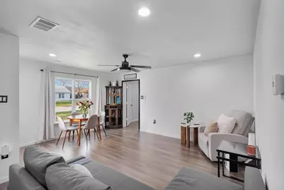 709 Dallas Street, Grand Prairie, TX 75051 - Photo 10