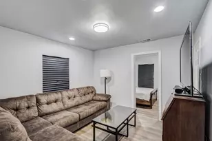 709 Dallas St, Grand Prairie, TX 75051 - Photo 24