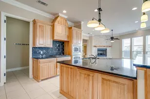 2414 Vineyard Dr, Granbury, TX 76048 - Photo 32