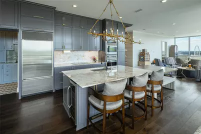 2200 Victory Avenue #2207, Dallas, TX 75219 - Photo 2