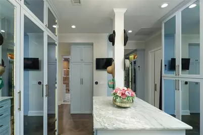 2200 Victory Avenue #2207, Dallas, TX 75219 - Photo 32