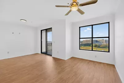 330 Las Colinas Boulevard E #1112, Irving, TX 75039 - Photo 2