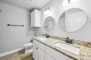 704 E Jefferson St, Waxahachie, TX 75165 - Photo 16