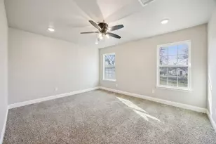 704 E Jefferson St, Waxahachie, TX 75165 - Photo 12