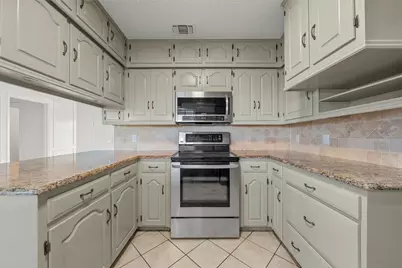 608 S Colorado Street, Whitney, TX 76692 - Photo 12